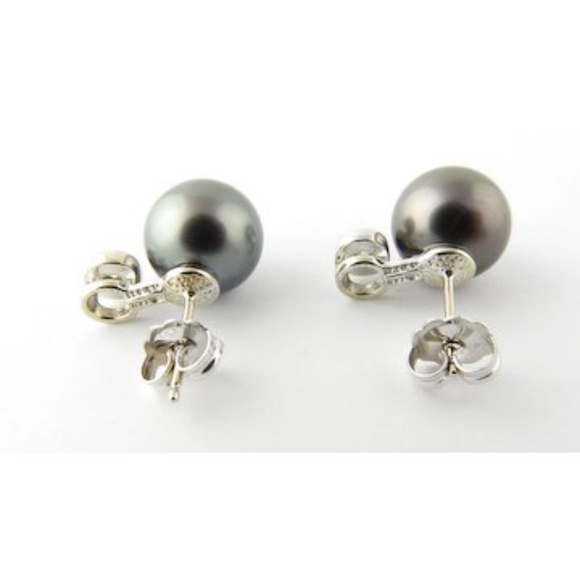 Vintage 14 Karat White Gold Black Pearl and Diamond Earrings #3318 - Picture 3 of 7